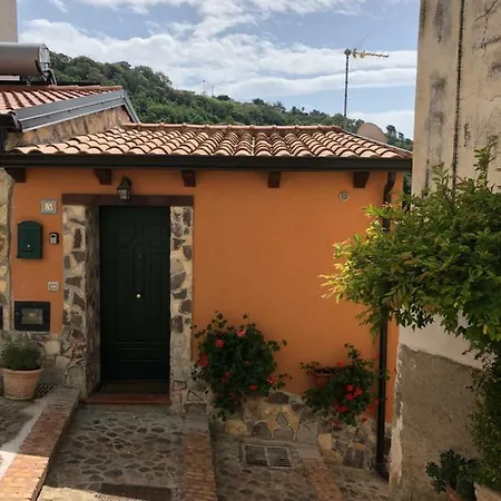 La Casetta Di Elena Apartment